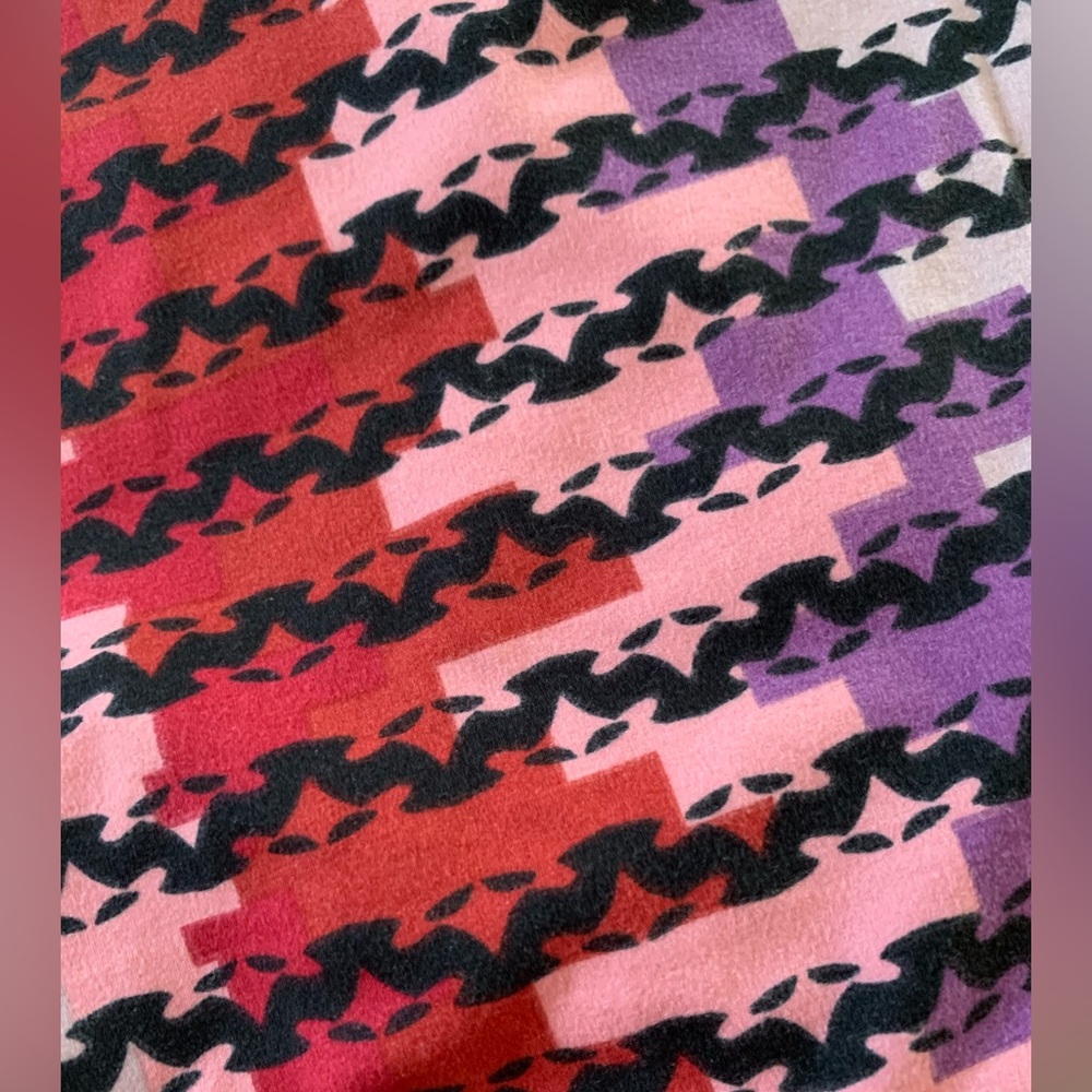 Lularoe Leggings- Size Tall and Curvy - Picture 3 of 7